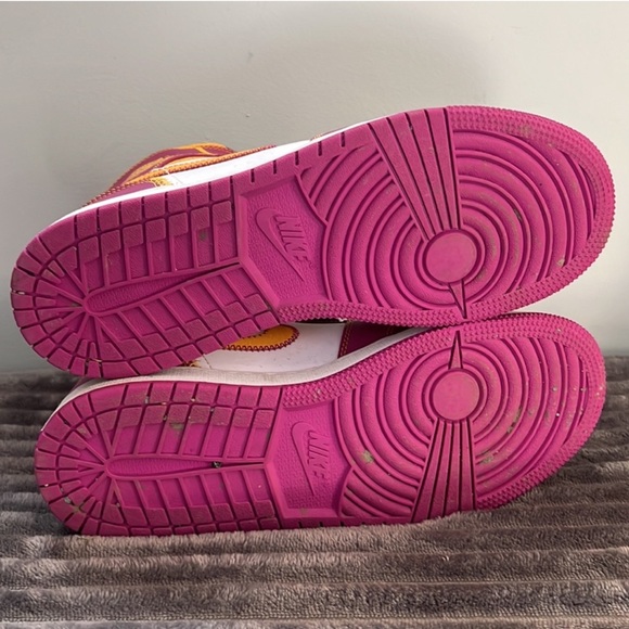 - Air Jordan 1 Mid Dia de los Muertos - Picture 4 of 4